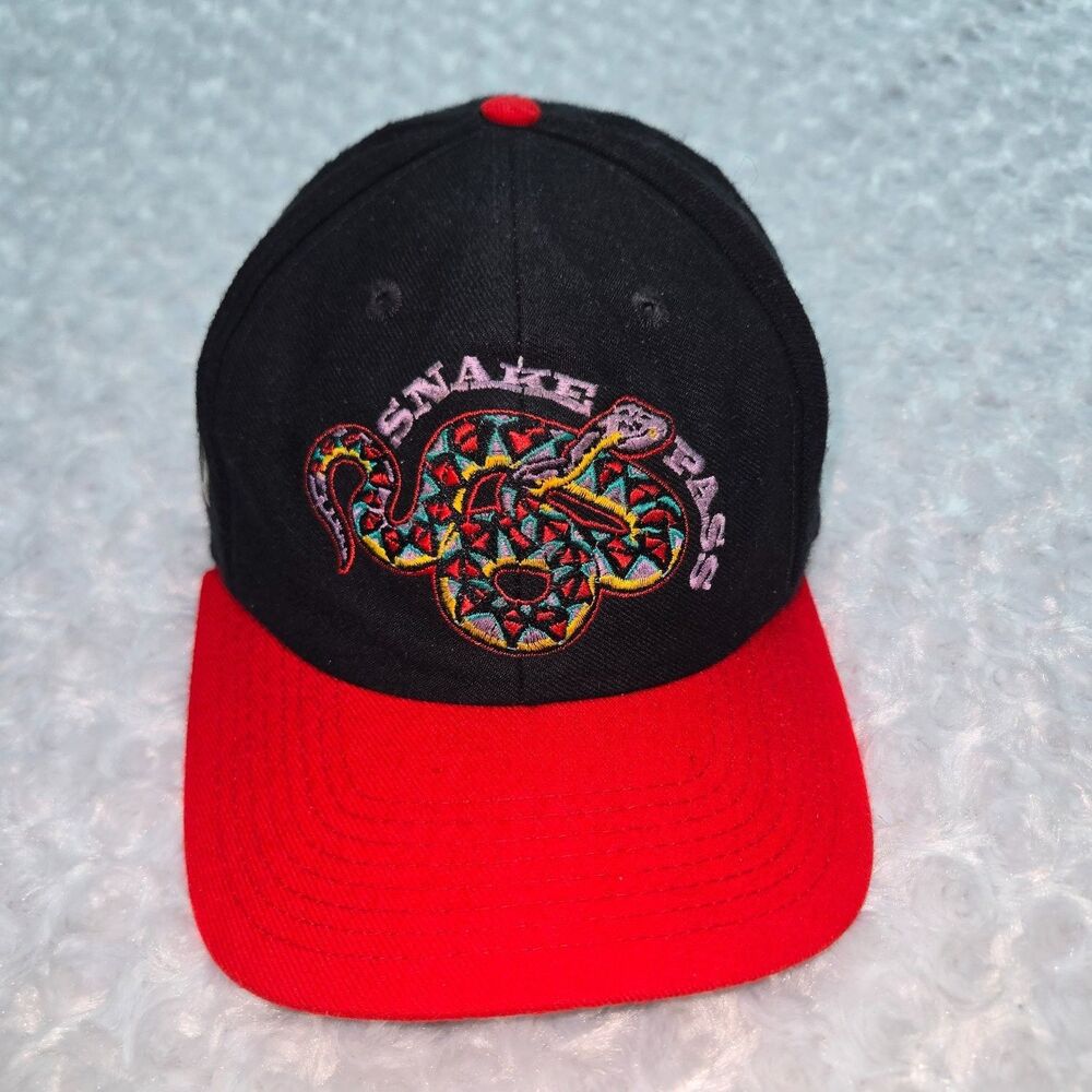 Marlboro Adventure Team Snake Pass snapback cap OS Black Mens 1990s